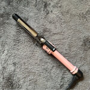 Hot Tools Pink and Black Curling Iron